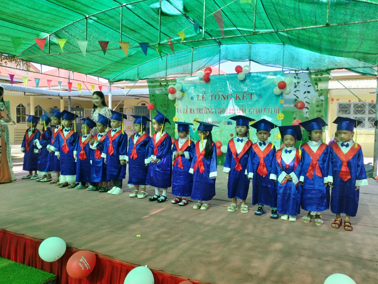 TRƯỜNG MẦM NON THUẬN HƯNG TỔ CHỨC "LỄ TỔNG KẾT - LỄ RA TRƯỜNG  CHO TRẺ MẦM NON 5 - TUỔI  NĂM HỌC 2022 - 2023"
