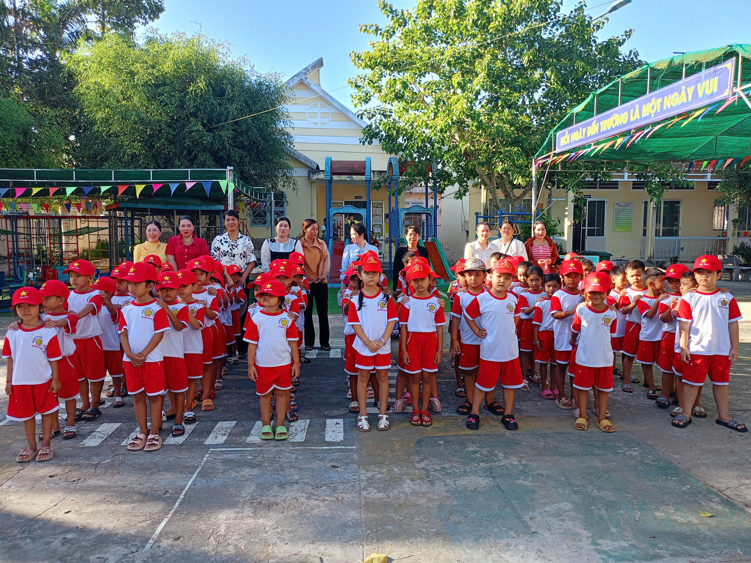 THAM QUAN VÀ TRẢI NGHIỆM TRƯỜNG TIỂU HỌC THUẬN HƯNG C CÙNG CÁC BÉ 5 TUỔI TRƯỜNG MẦM NON THUẬN HƯNG
